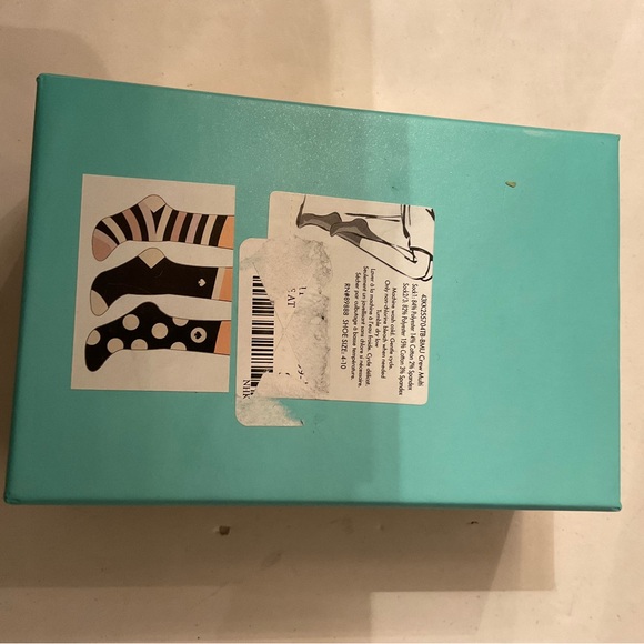 Kate Spade 3 pr. Fun socks - Picture 2 of 2